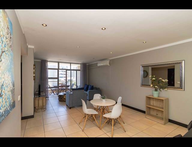 2 BEDROOM APARTMENT FOR SALE IN CAPE TOWN CITY CENTRE